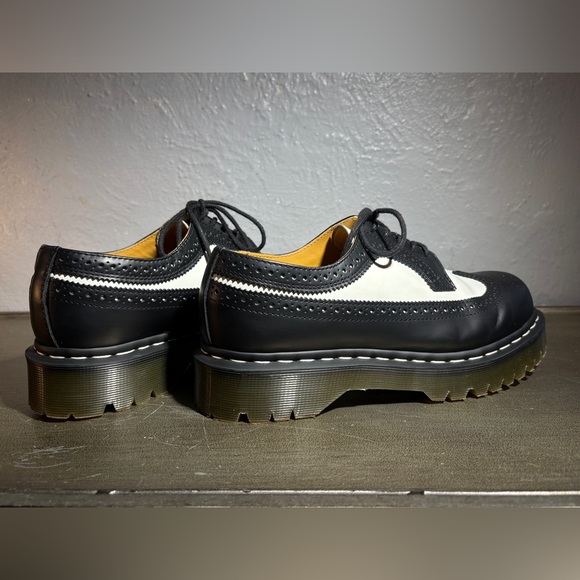 MENS DR MARTINS BEX SMOOTH LEATHER BROGUE SHOES - Picture 9 of 15